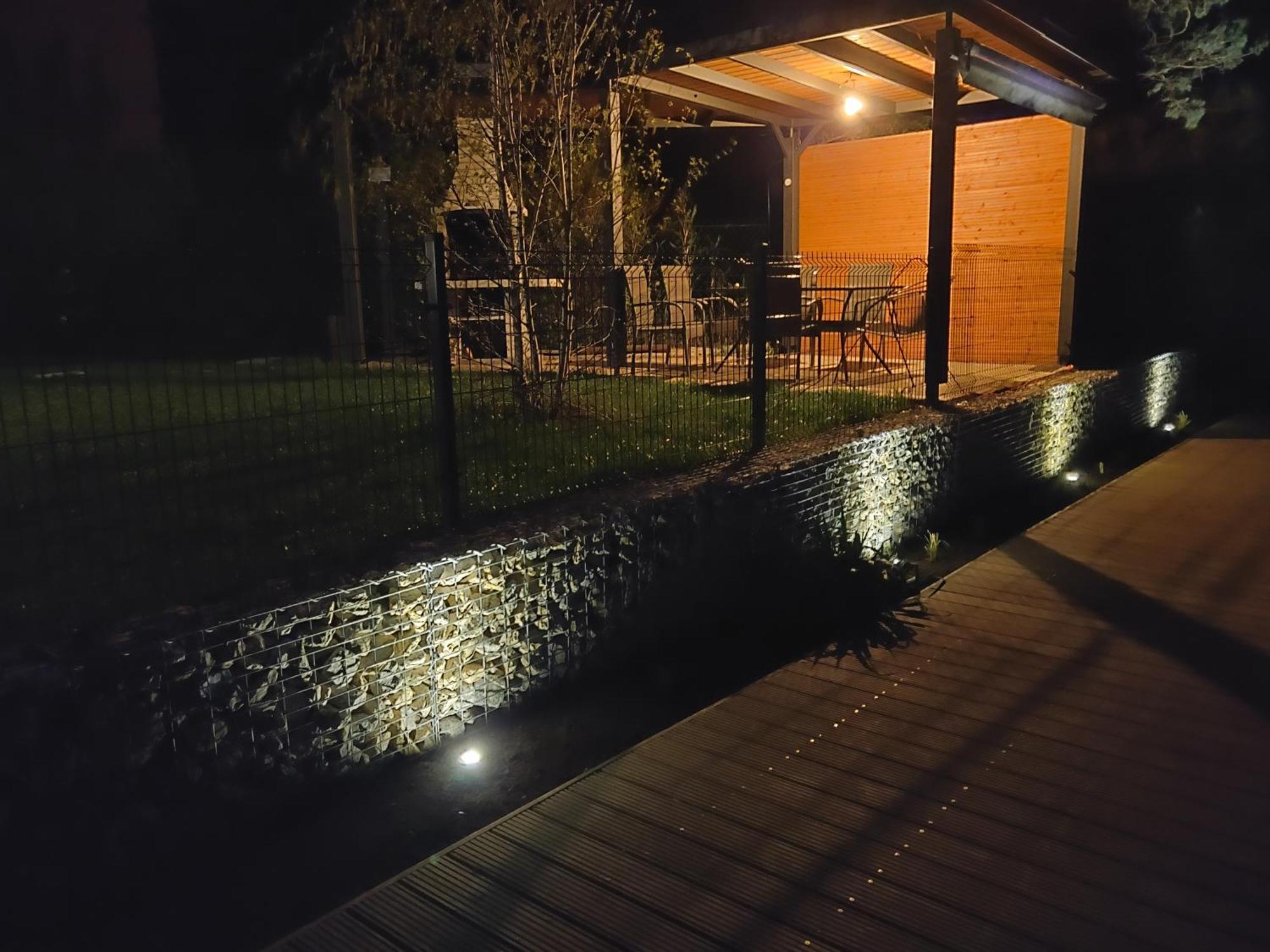 Topsenec-Lakeside Home Exterior photo